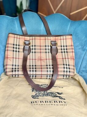 BURBERRY Authentic Made In Italy Classic Beige Check Shoulder Bag Tote